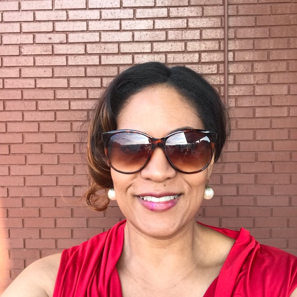 Shopping Addict! - Picture 2 of 2